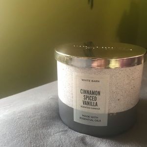 Bath & Body Works Cinnamon Spiced Vanilla Candle